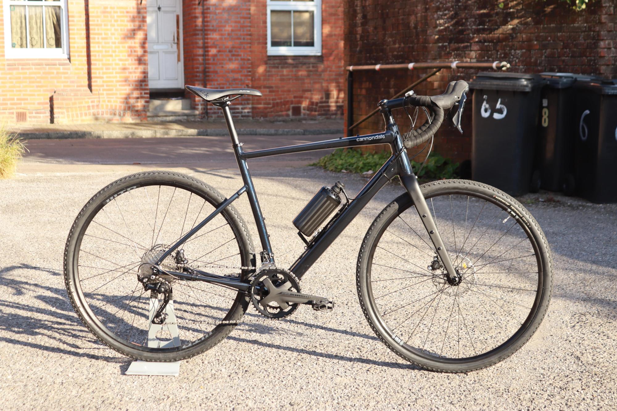 Cytronex Thru-Axle kit fitted to Cannondale Topstone