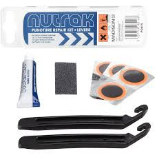Puncture Repair Kit Nutrak w/Tyre Lever
